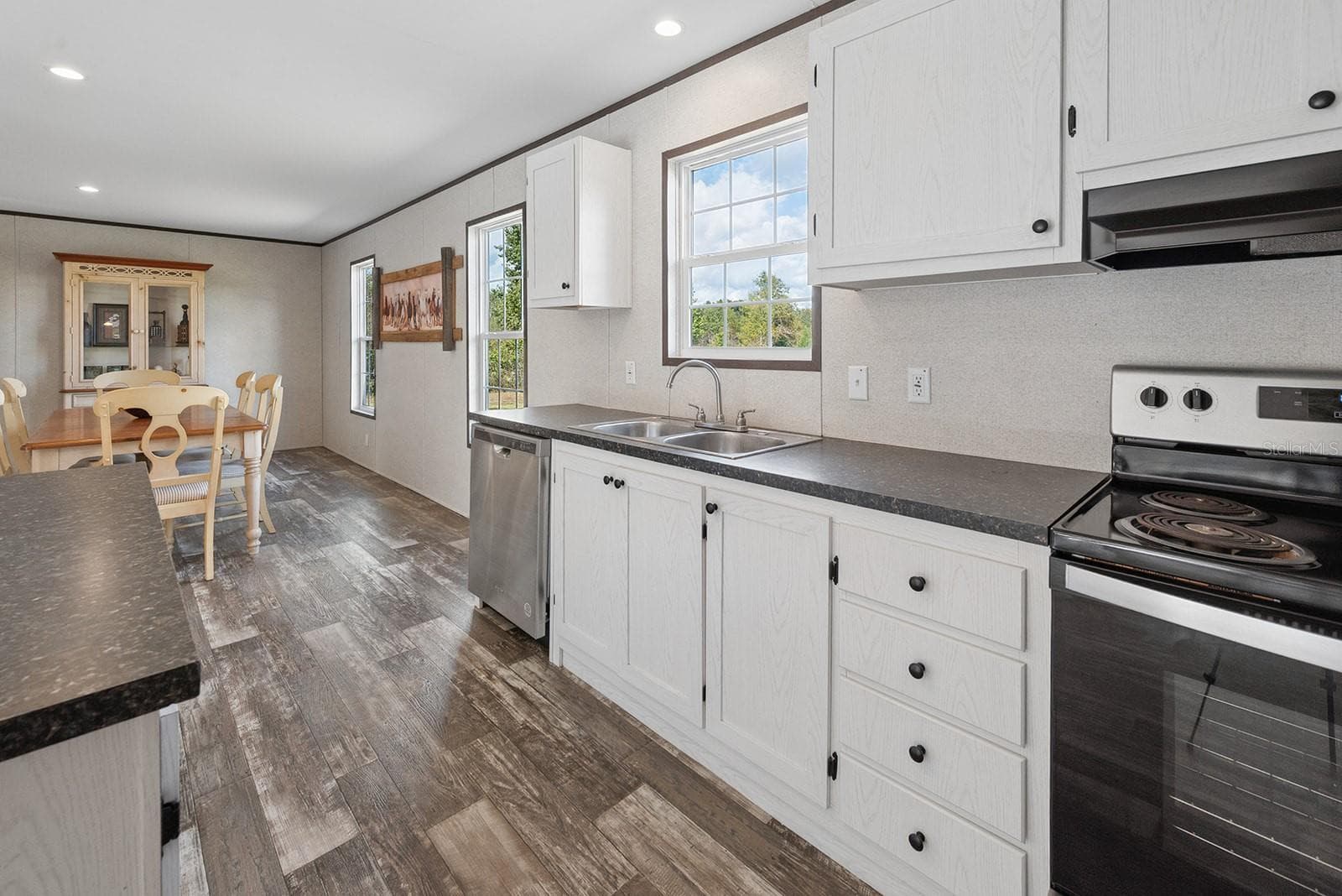 Manufactured Home at 2729 SW WATSON ST, FORT WHITE, photo 14 of 38
