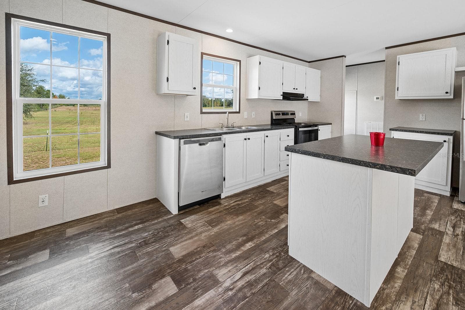 Manufactured Home at 2729 SW WATSON ST, FORT WHITE, photo 18 of 38