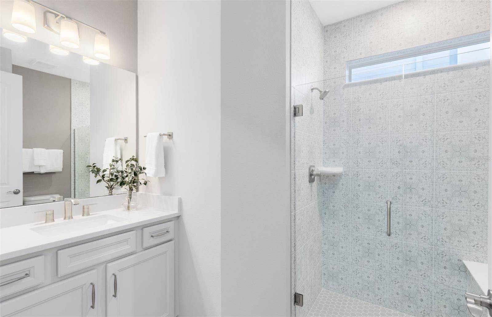 Model Home Design Only. Pictures and furnishings are for illustrative purposes only. Elevations, colors and options may vary. Furniture is for model home staging only. - 1446 RIDGE TREE DRIVE, ORMOND BEACH