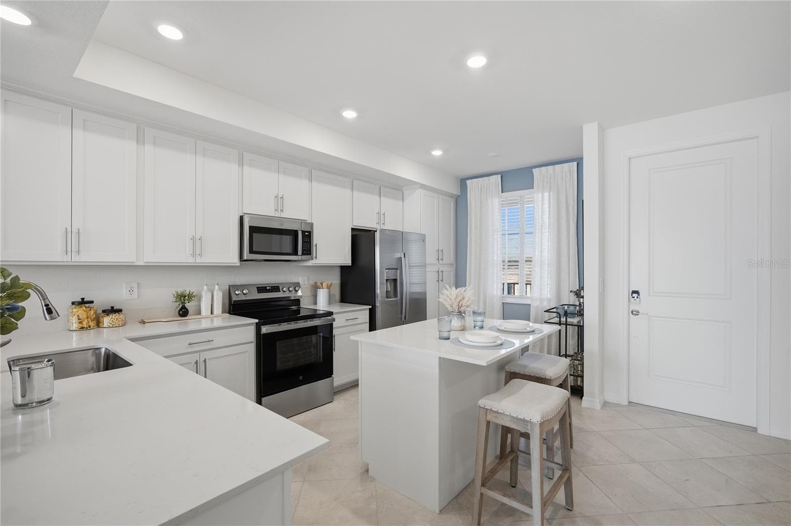 Condominium at 17660 OPAL SAND DR #204, VENICE, photo 5 of 16