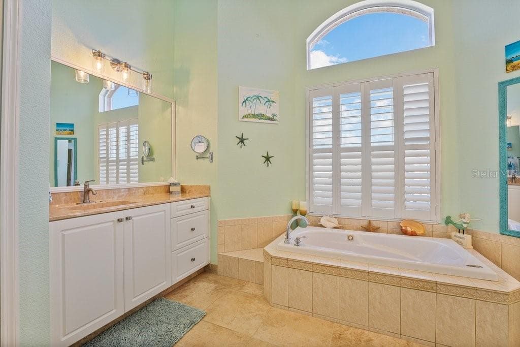 Single Family Residence at 3712 WHIPPOORWILL BLVD, PUNTA GORDA, photo 16 of 31