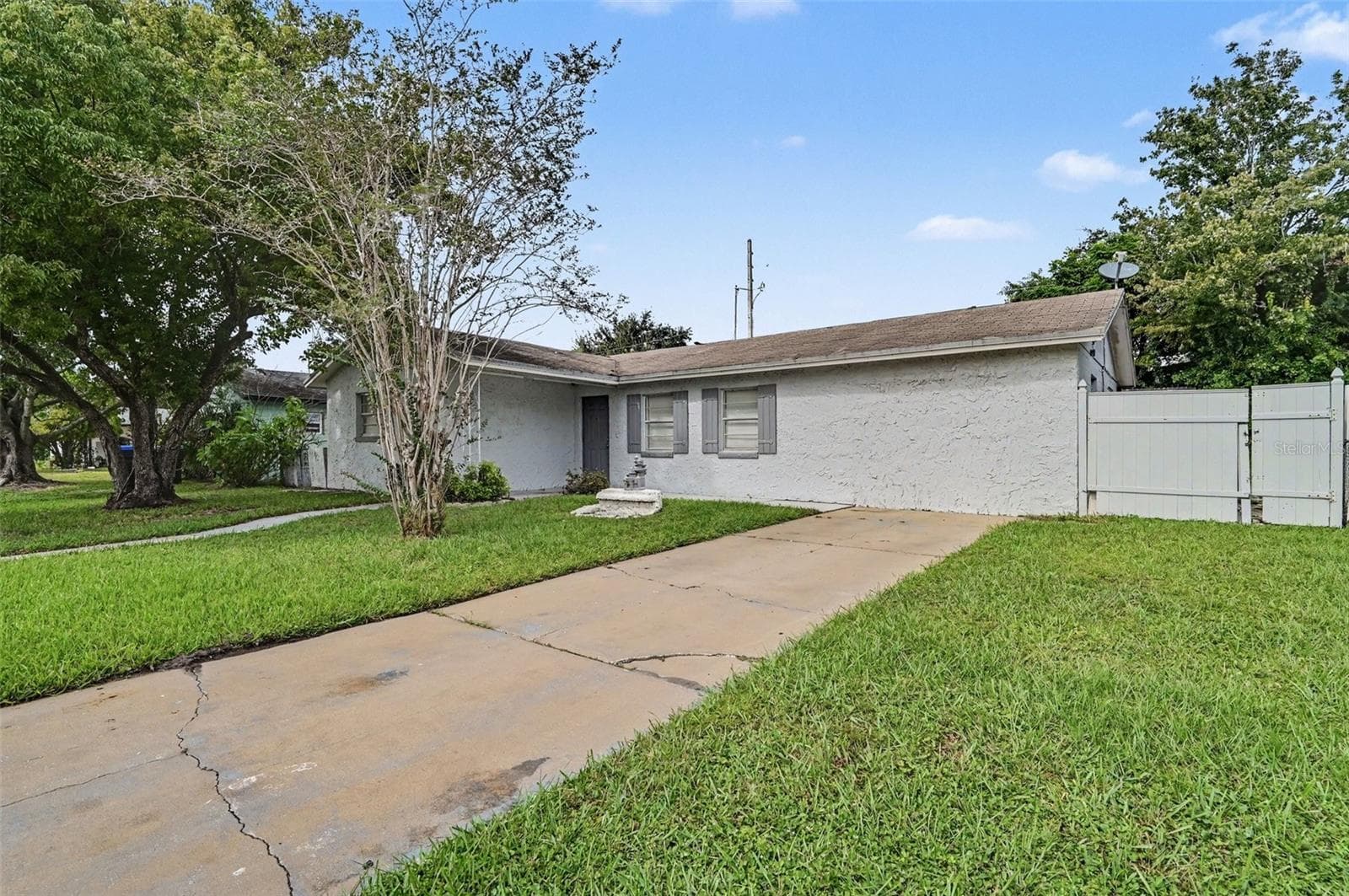 Single Family Residence at 4639 CALENDULA DR, ORLANDO, photo 2 of 26