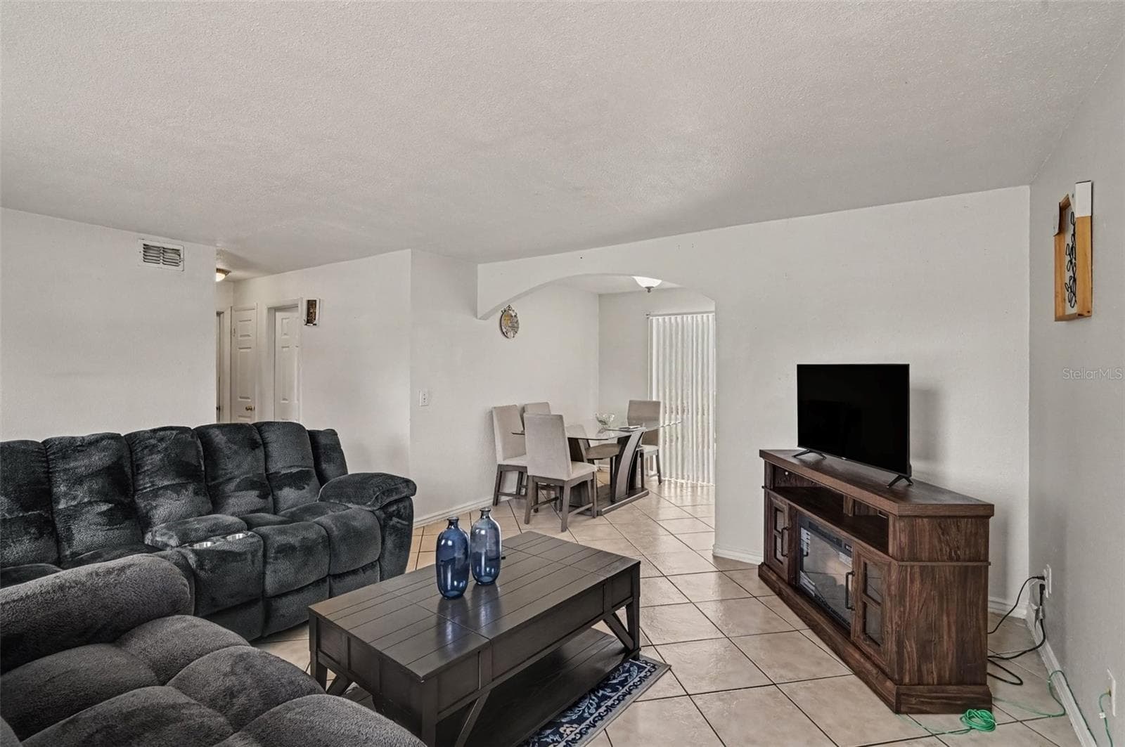 Single Family Residence at 4639 CALENDULA DR, ORLANDO, photo 7 of 26