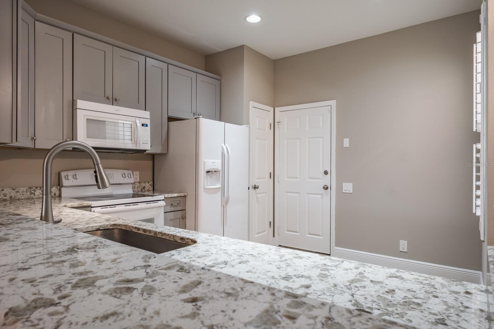 Townhouse at 3298 COVERED BRIDGE DR W, DUNEDIN, photo 17 of 50