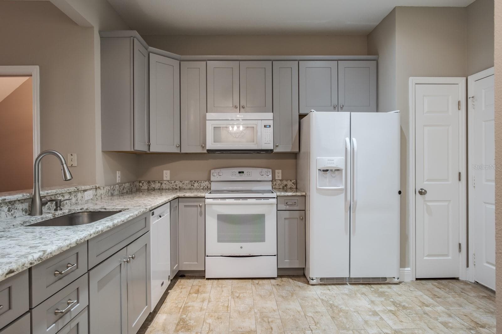 Townhouse at 3298 COVERED BRIDGE DR W, DUNEDIN, photo 18 of 50