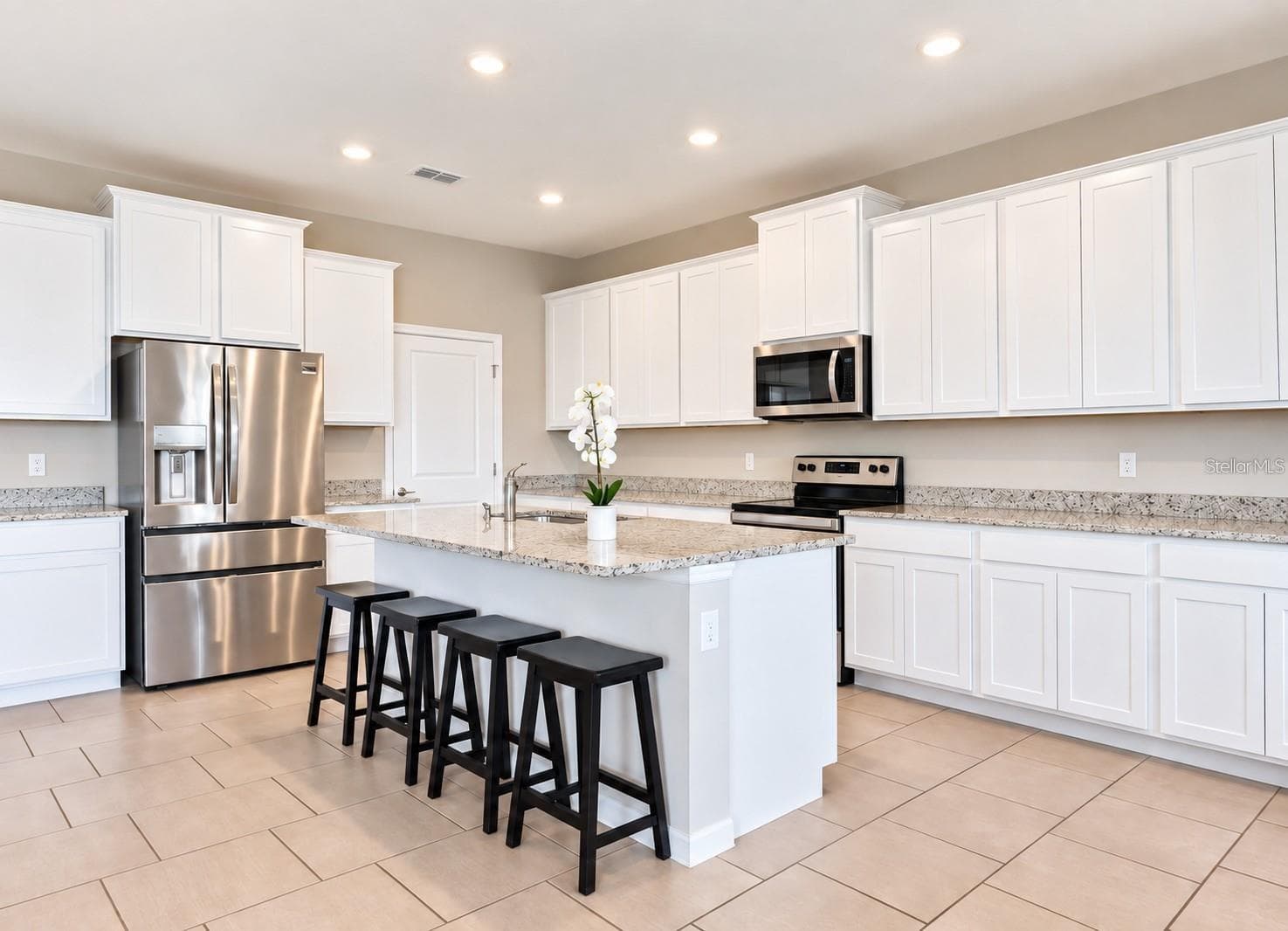 Single Family Residence at 13017 WILLOW GROVE DR, RIVERVIEW, photo 4 of 22
