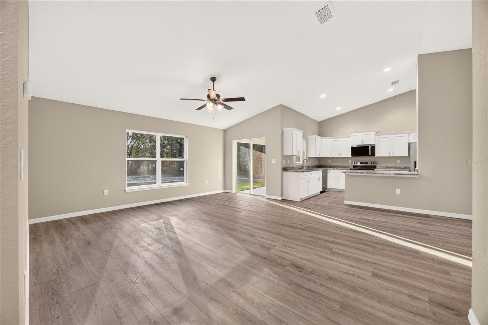 Single Family Residence at 6601 SW 206TH AVE, DUNNELLON, photo 6 of 52
