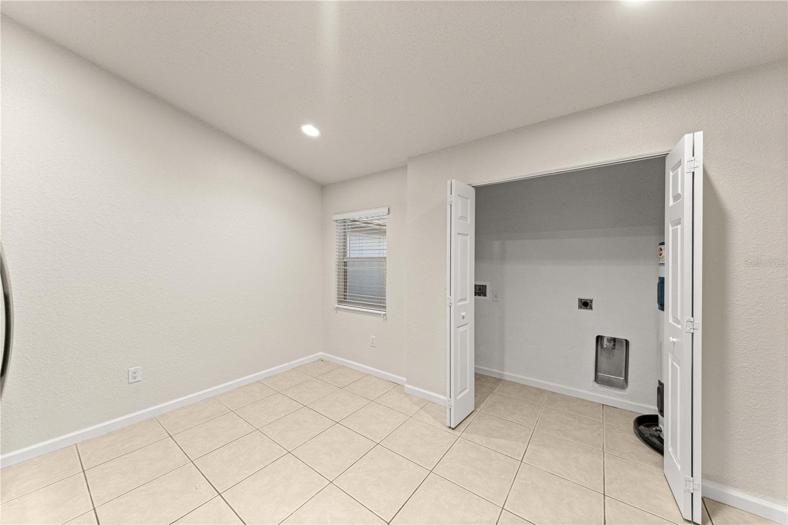 In Unit Laundry Hookups - 4540 SW 52ND CIR #104, OCALA