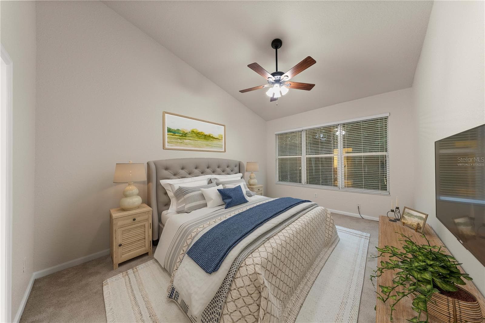 Virtually Staged. Ceiling fans, Freshly shampoo'd carpets - 4540 SW 52ND CIR #104, OCALA