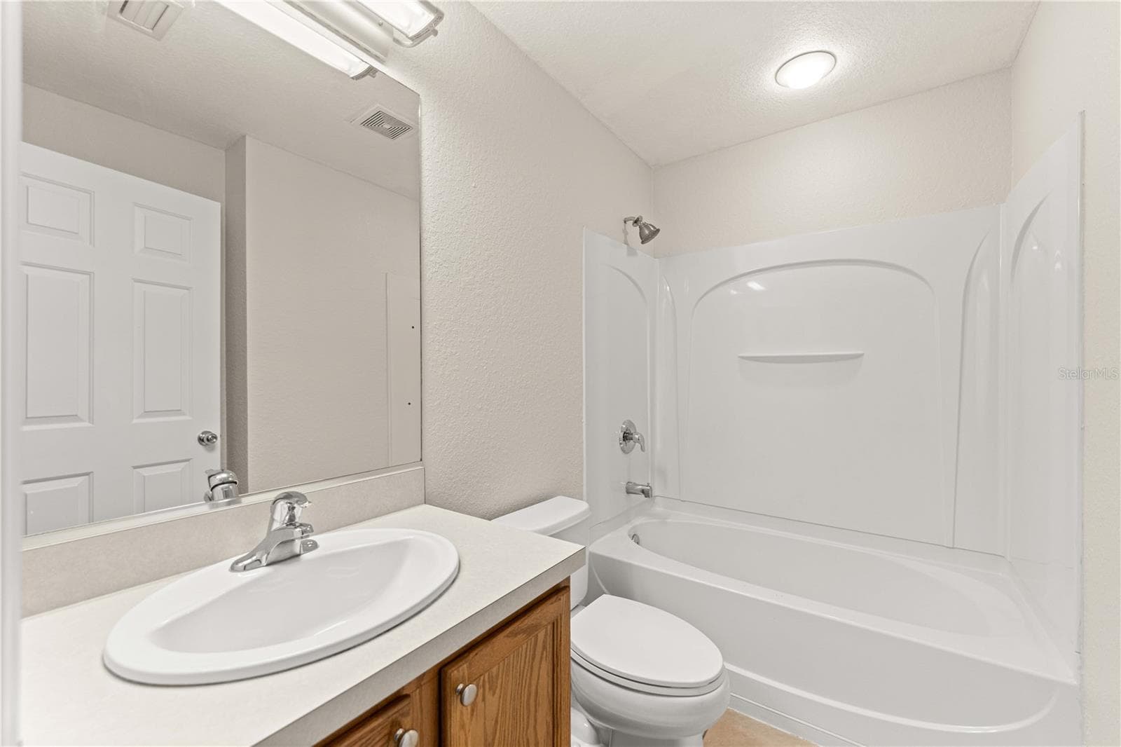 Guest Bath - 4540 SW 52ND CIR #104, OCALA