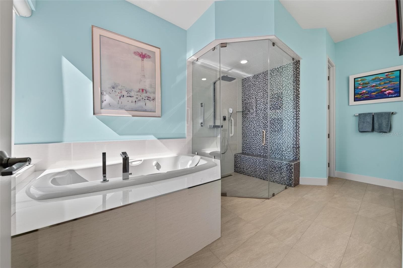 Single Family Residence at 222 MORNINGSIDE DR, SARASOTA, photo 19 of 61