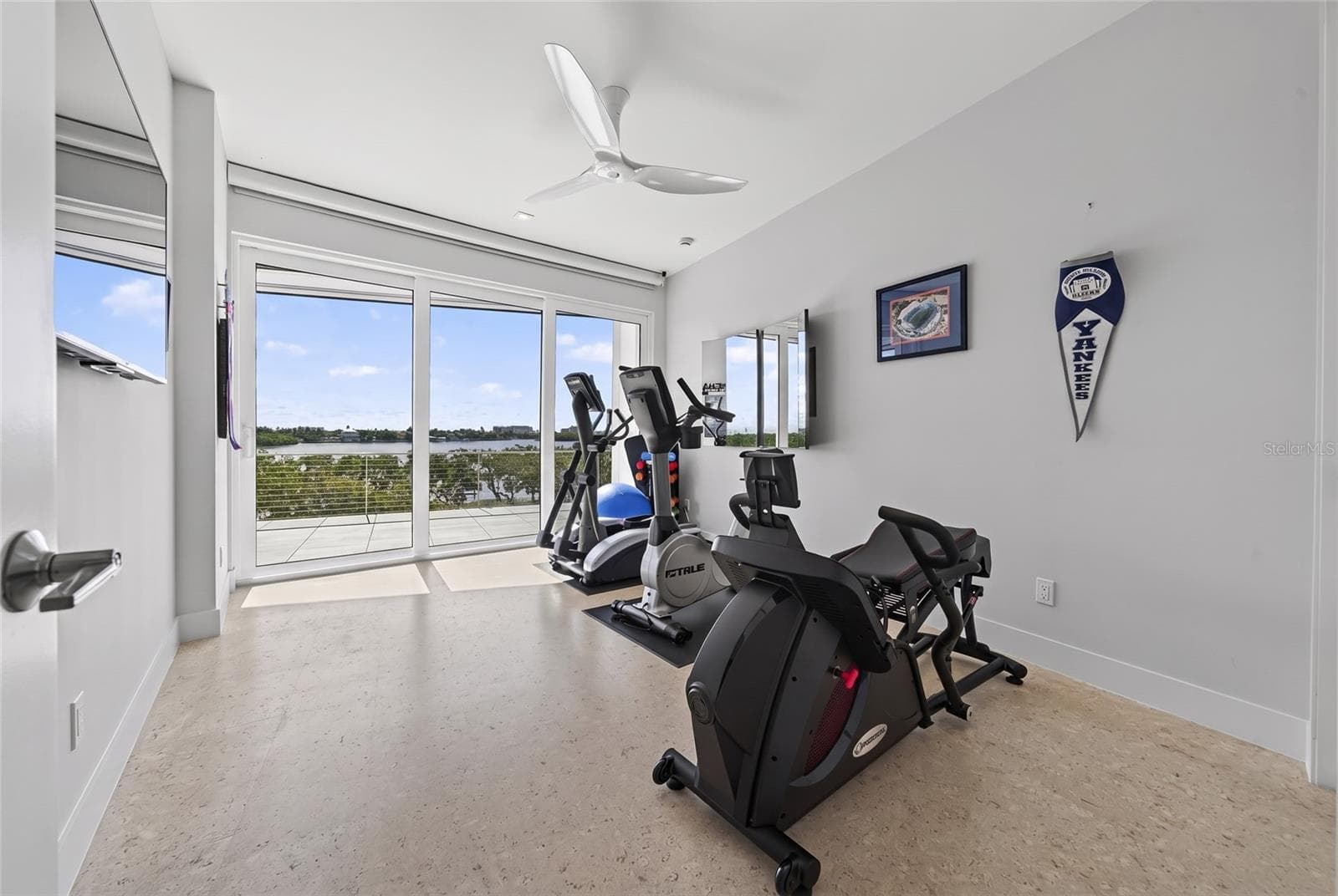Single Family Residence at 222 MORNINGSIDE DR, SARASOTA, photo 33 of 61