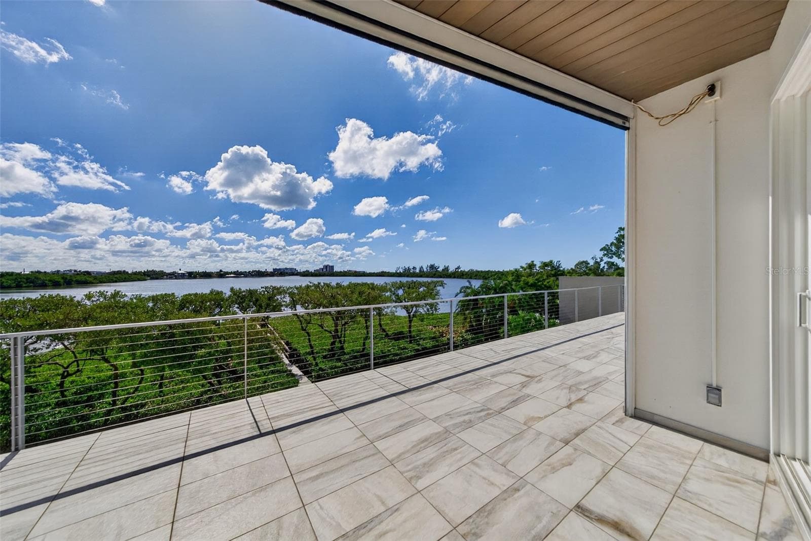Single Family Residence at 222 MORNINGSIDE DR, SARASOTA, photo 37 of 61