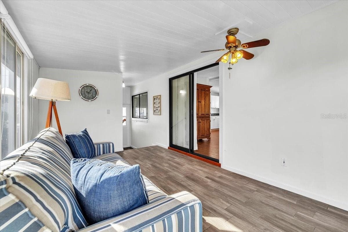 Manufactured Home at 47 N STARBOARD DR, VENICE, photo 6 of 57