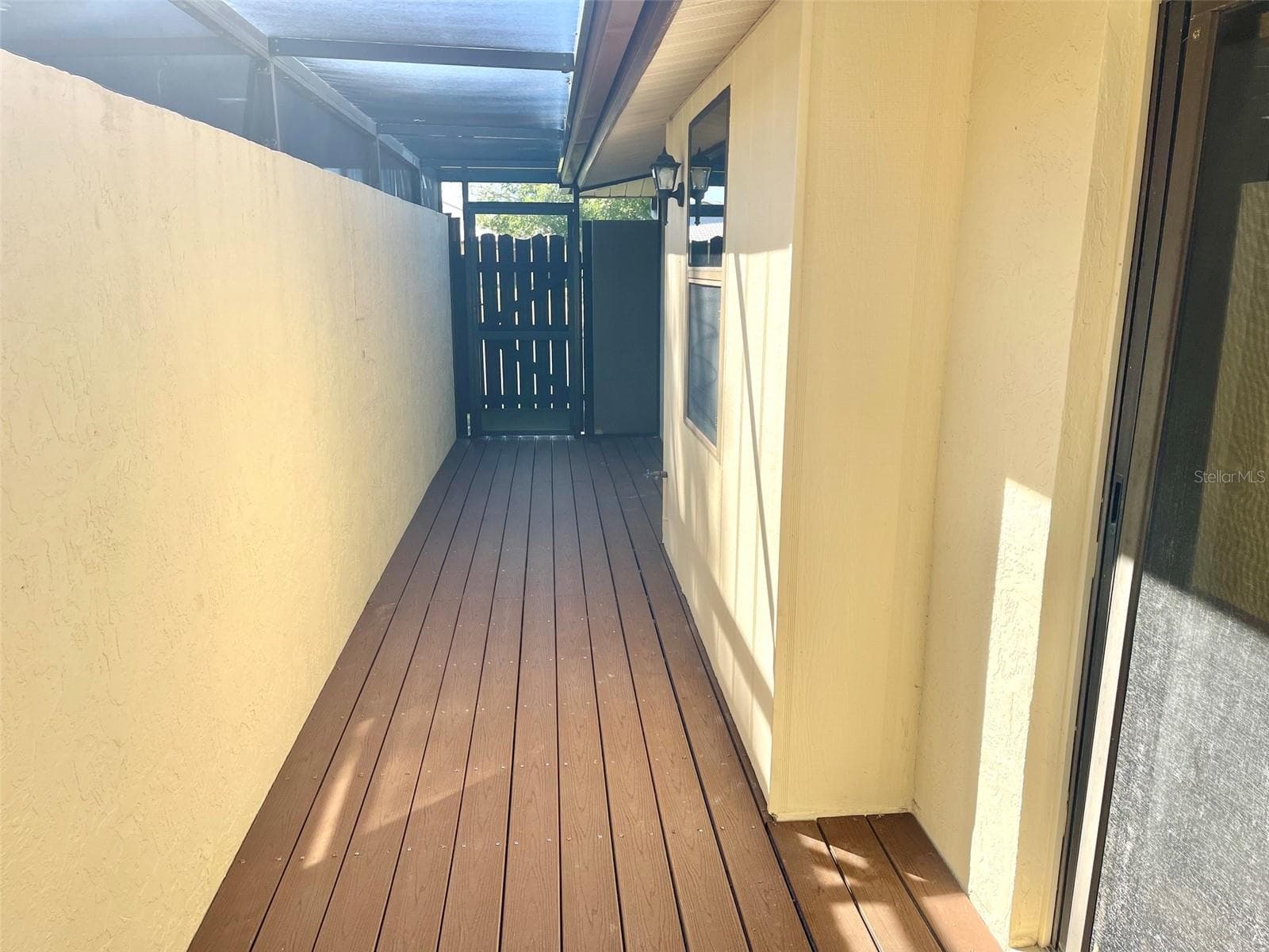 Newly Redone Decking in Courtyard - 137 DRIFTING SANDS DR, VENICE