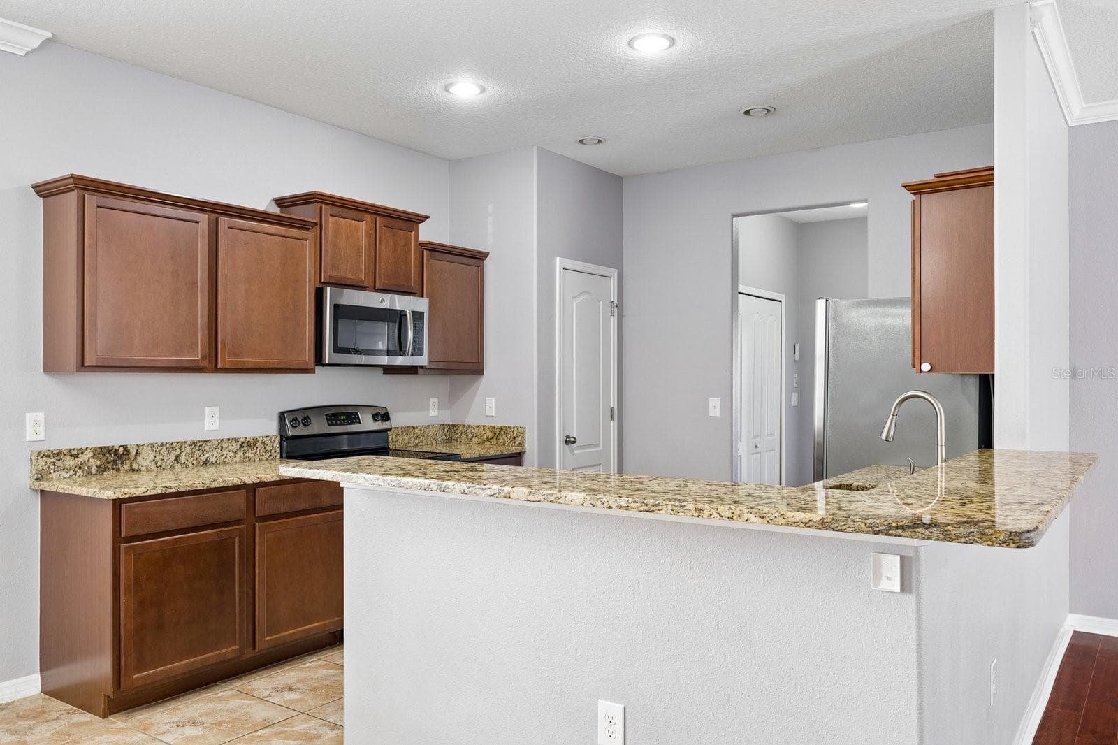 Single Family Residence at 1607 ACADIA HARBOR PL, BRANDON, photo 40 of 83