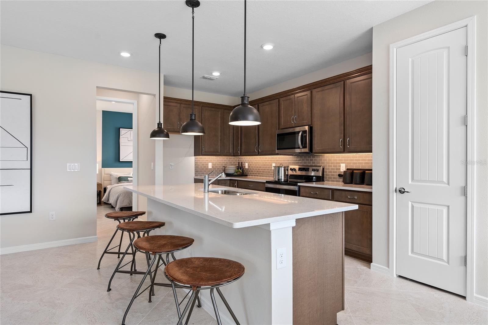 Model Home Design Only. Pictures and furnishings are for illustrative purposes only. Elevations, colors and options may vary. Furniture is for model home staging only. - 2514 SERENITY GARDEN DRIVE, KISSIMMEE