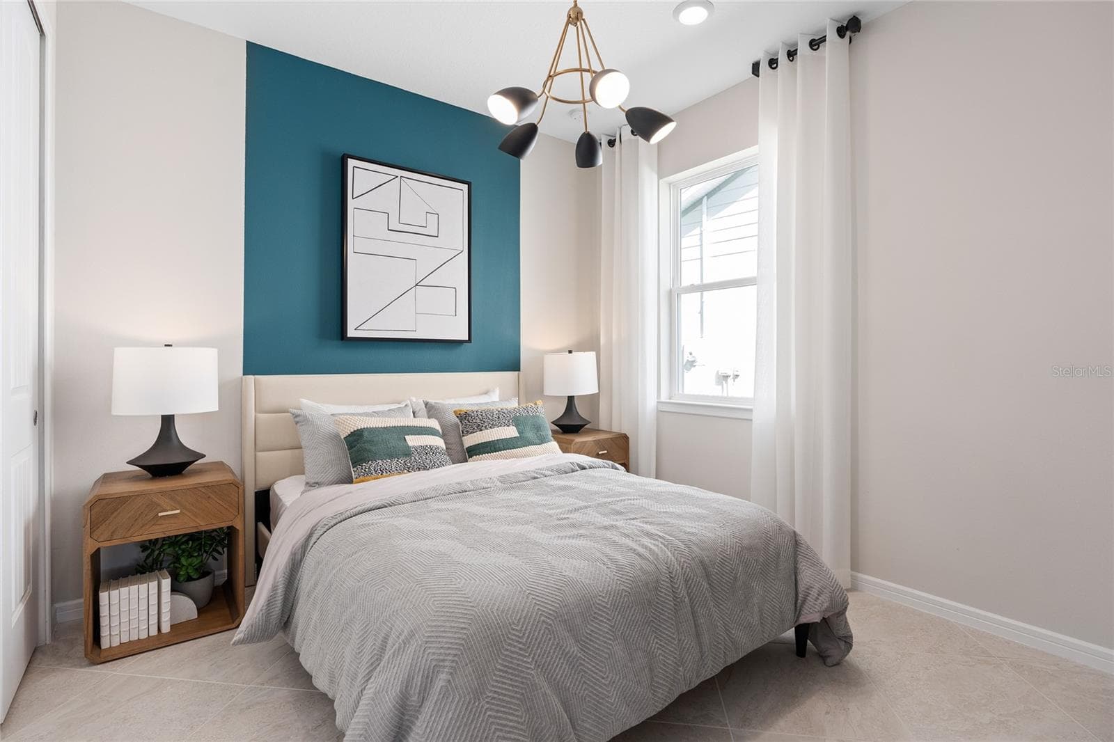 Model Home Design Only. Pictures and furnishings are for illustrative purposes only. Elevations, colors and options may vary. Furniture is for model home staging only. - 2514 SERENITY GARDEN DRIVE, KISSIMMEE