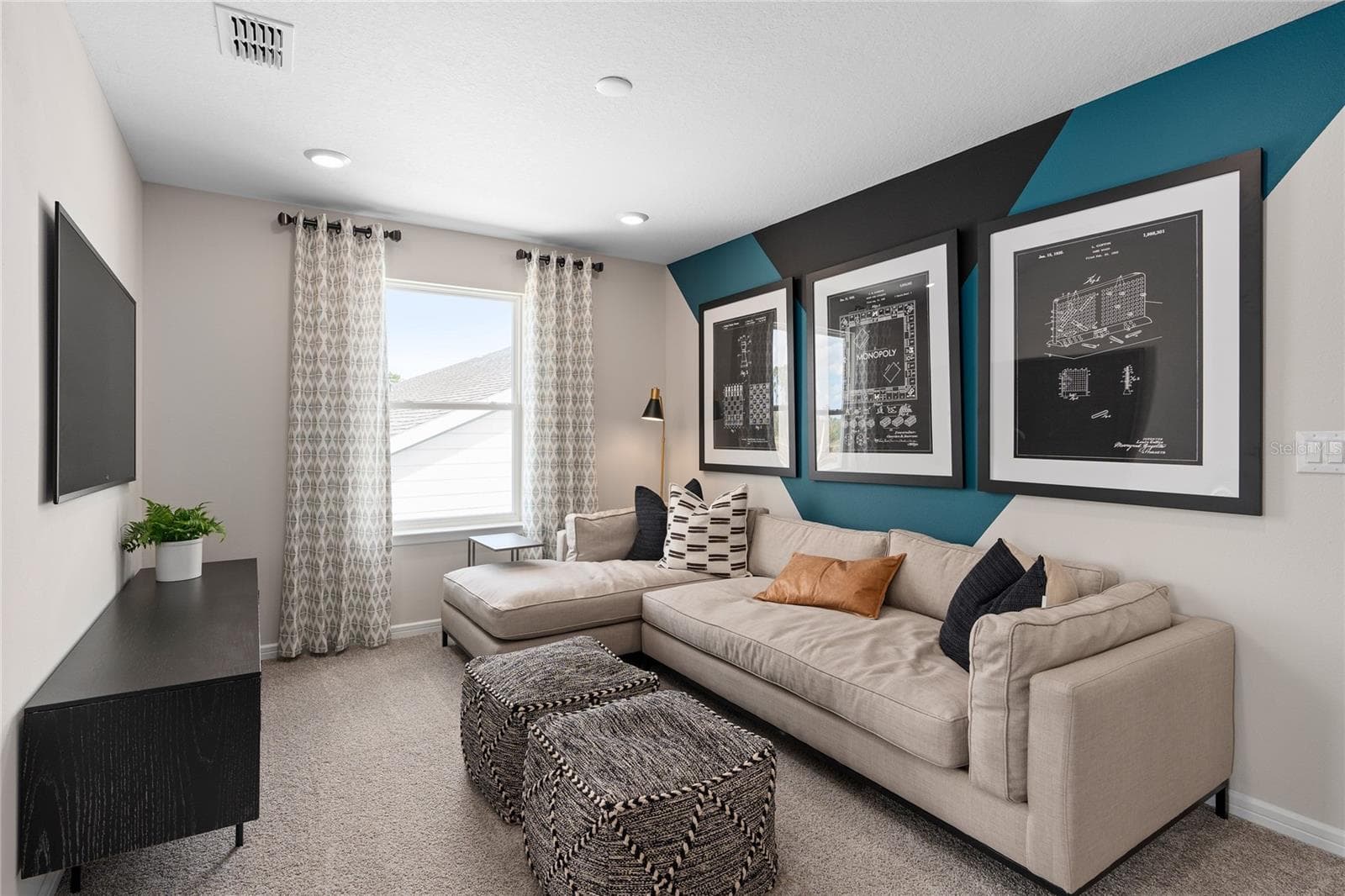 Model Home Design Only. Pictures and furnishings are for illustrative purposes only. Elevations, colors and options may vary. Furniture is for model home staging only. - 2514 SERENITY GARDEN DRIVE, KISSIMMEE
