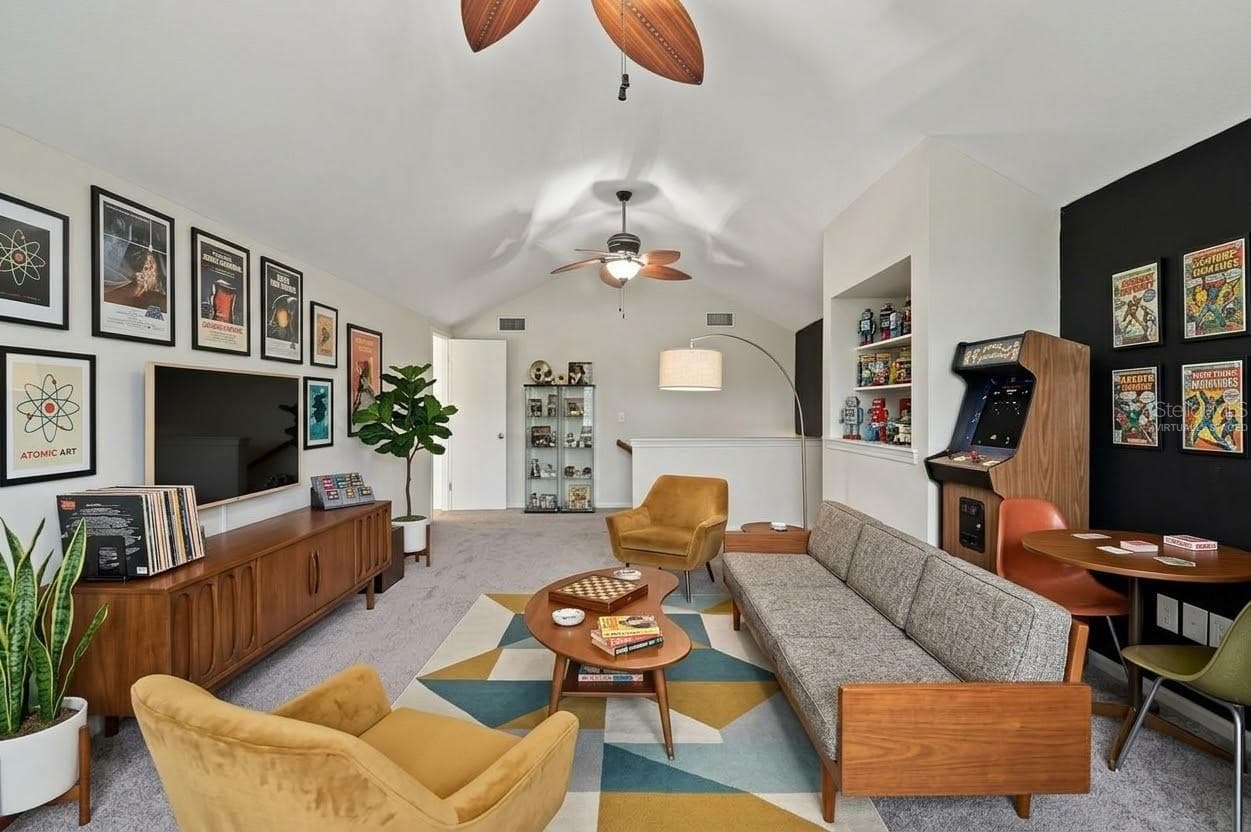virtually staged - 828 BROOKWOOD DR, LAKELAND