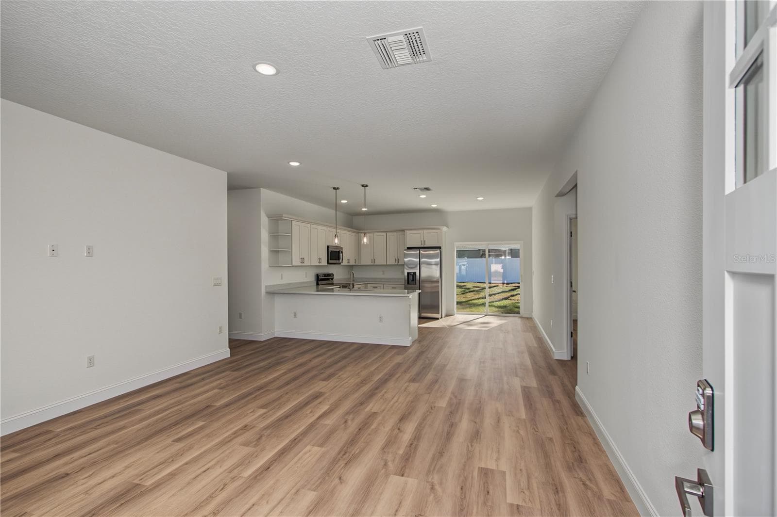 Single Family Residence at 9720 N CALLA LILY DR, CITRUS SPRINGS, photo 2 of 32