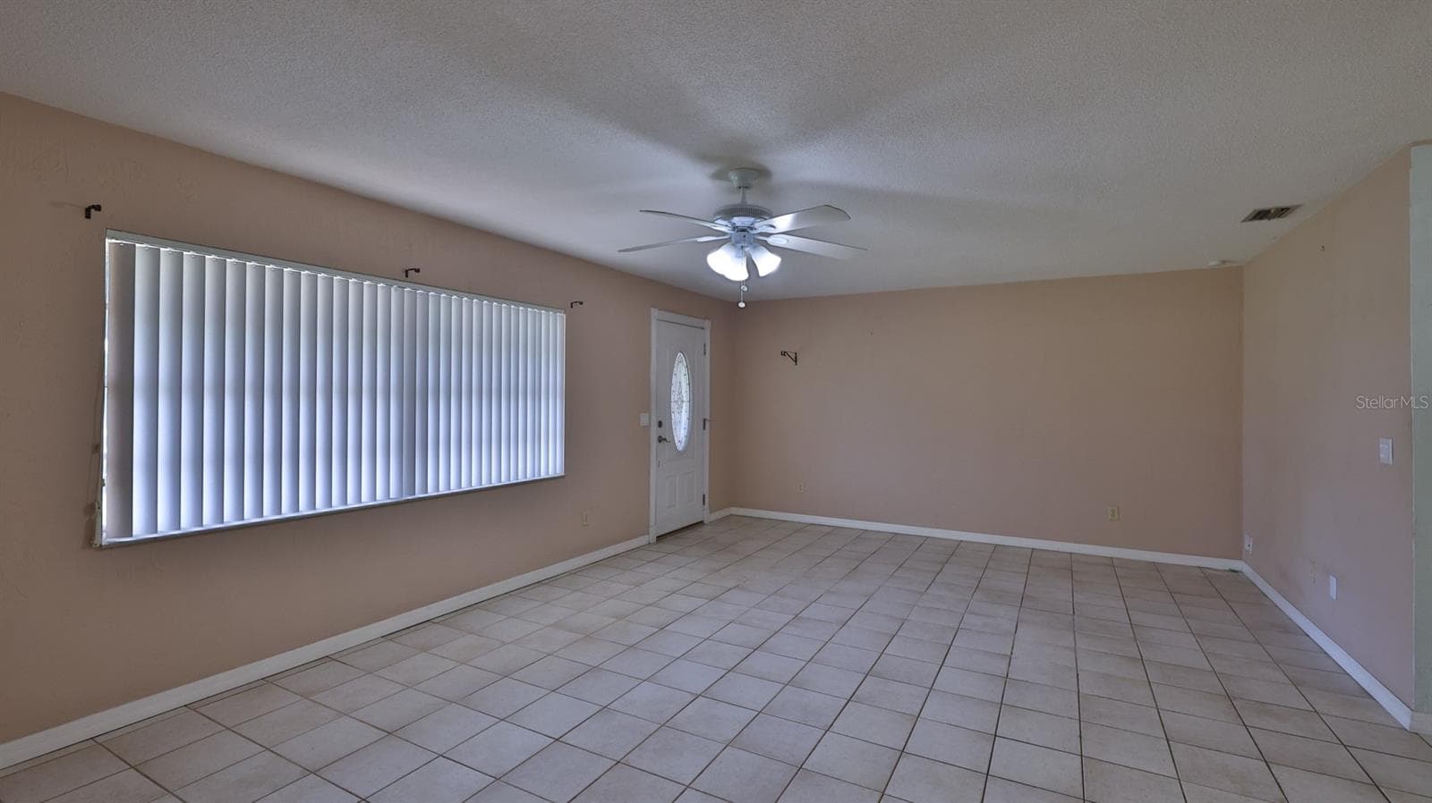 Single Family Residence at 2408 JUNIPER DR, EDGEWATER, photo 5 of 31