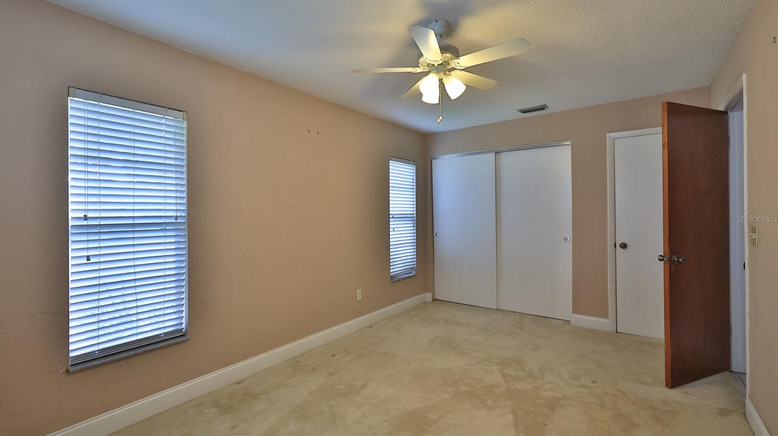 Single Family Residence at 2408 JUNIPER DR, EDGEWATER, photo 10 of 31