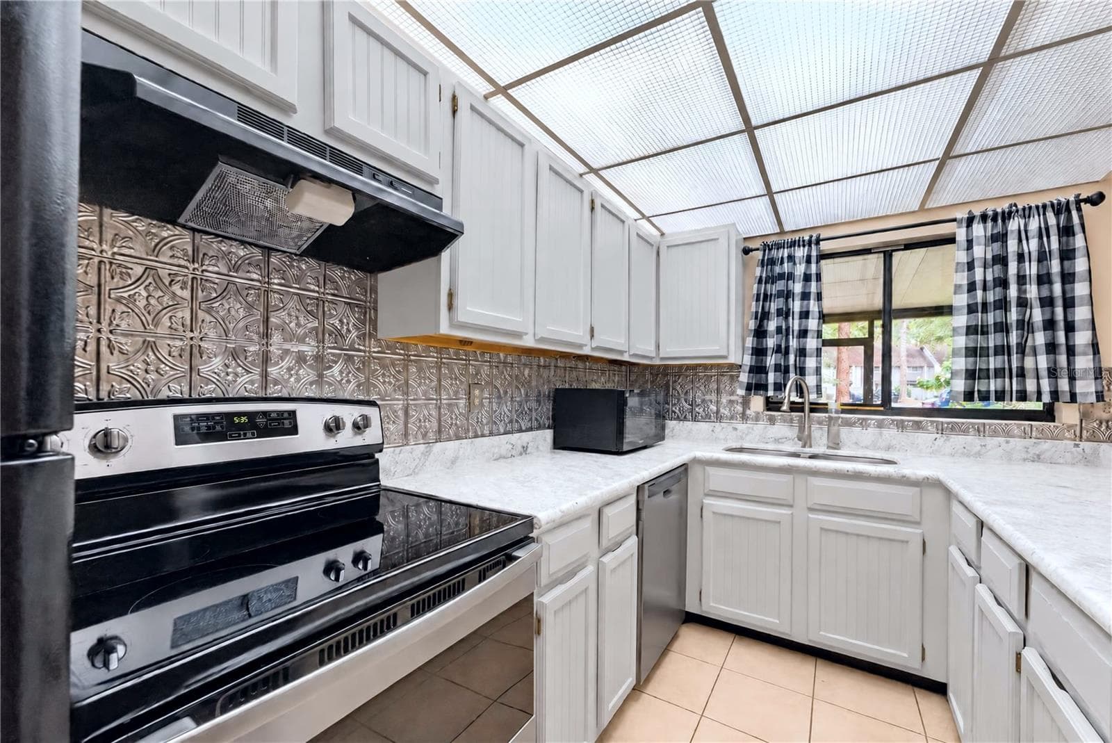 Condominium at 4128 NW 44TH DR #156, GAINESVILLE, photo 11 of 23