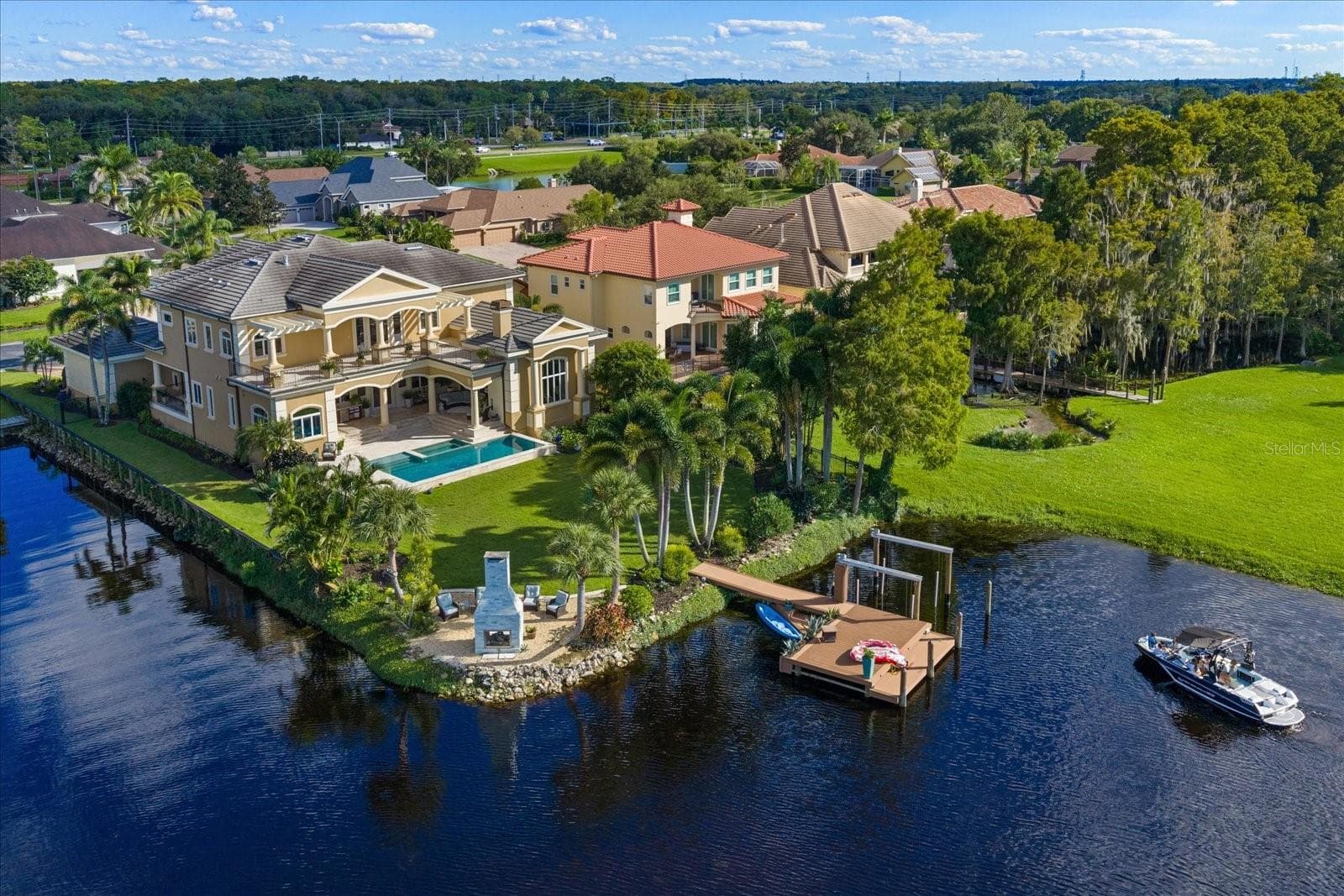 Exclusive Gated Community of Eagles’ Cove! - 2056 COVE TRCE, PALM HARBOR