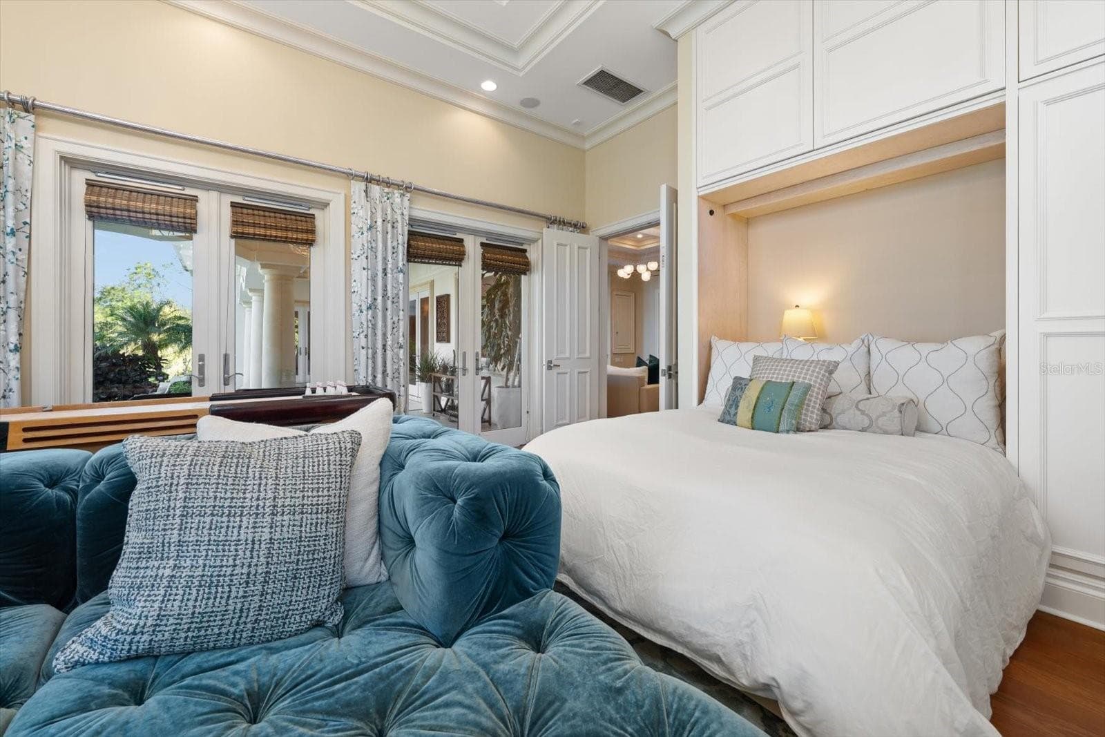Murphy Bed in the Family Room if you need the extra sleeping accommodations! - 2056 COVE TRCE, PALM HARBOR