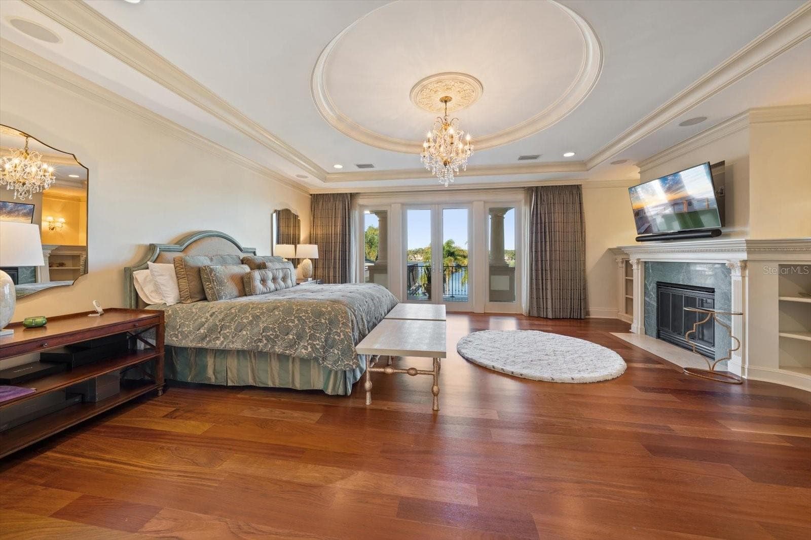Lavish Primary Retreat - 2056 COVE TRCE, PALM HARBOR