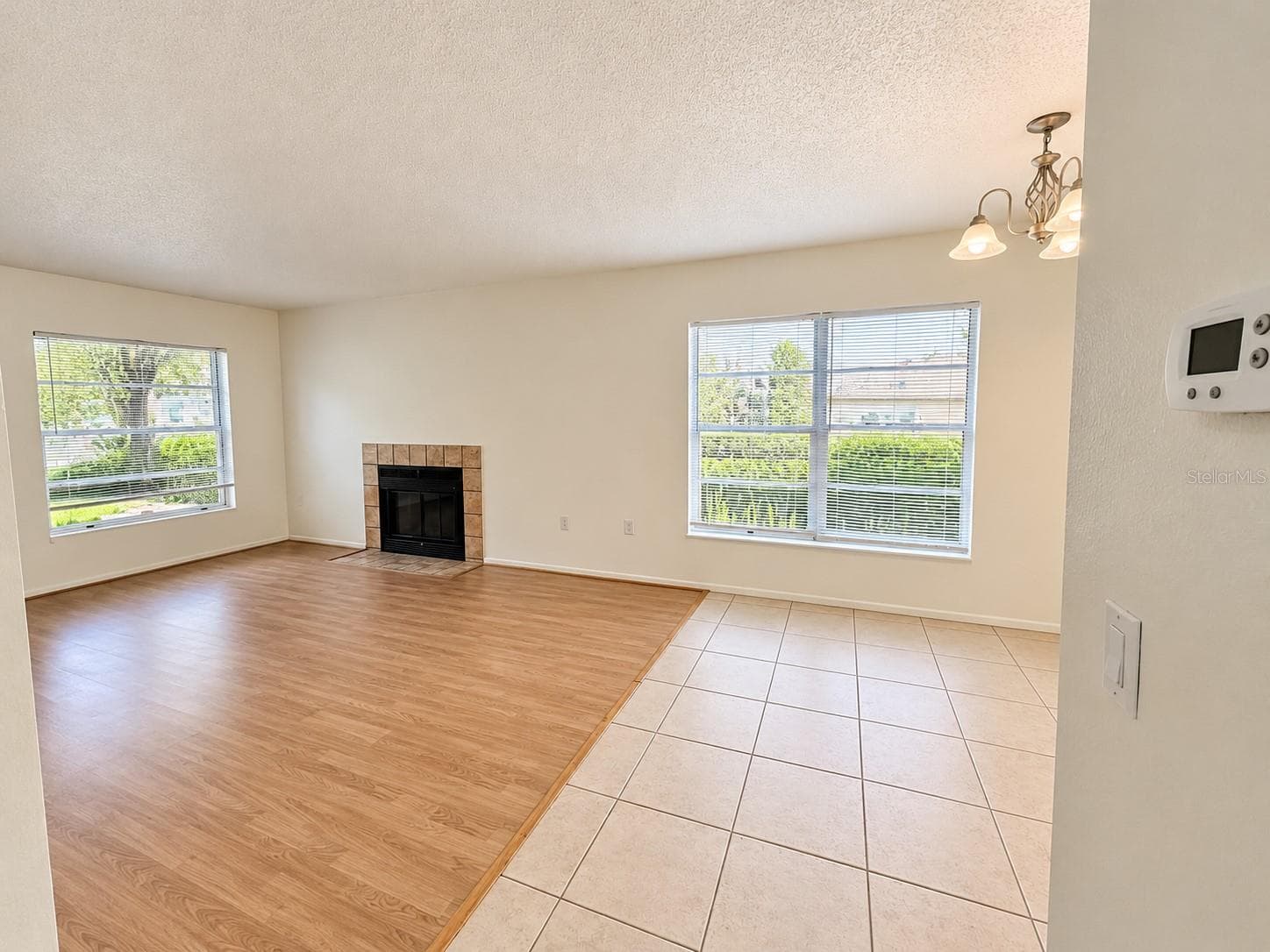 Living - Dinning Area - 14417 HANGING MOSS CIR #102, TAMPA
