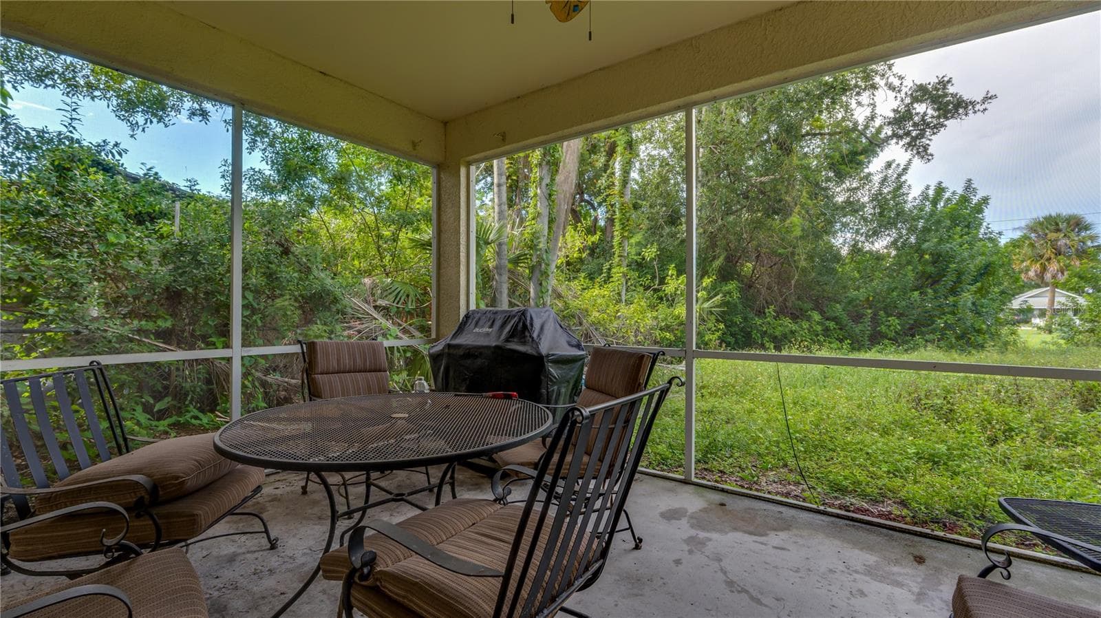 Single Family Residence at 910 ELDRIDGE ST, CLEARWATER, photo 8 of 25