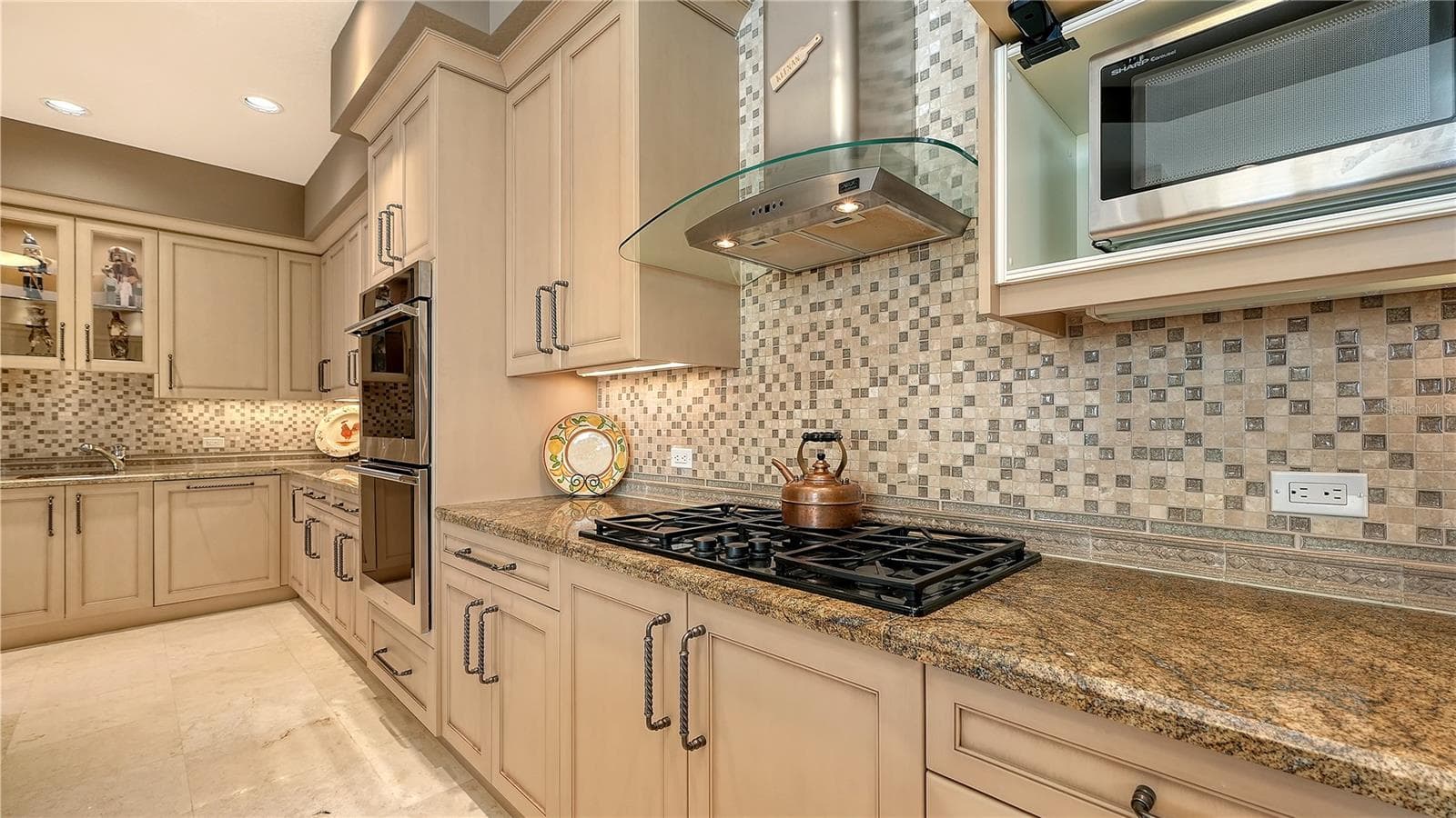 Condominium at 2050 BENJAMIN FRANKLIN DR #PH1102, SARASOTA, photo 22 of 58
