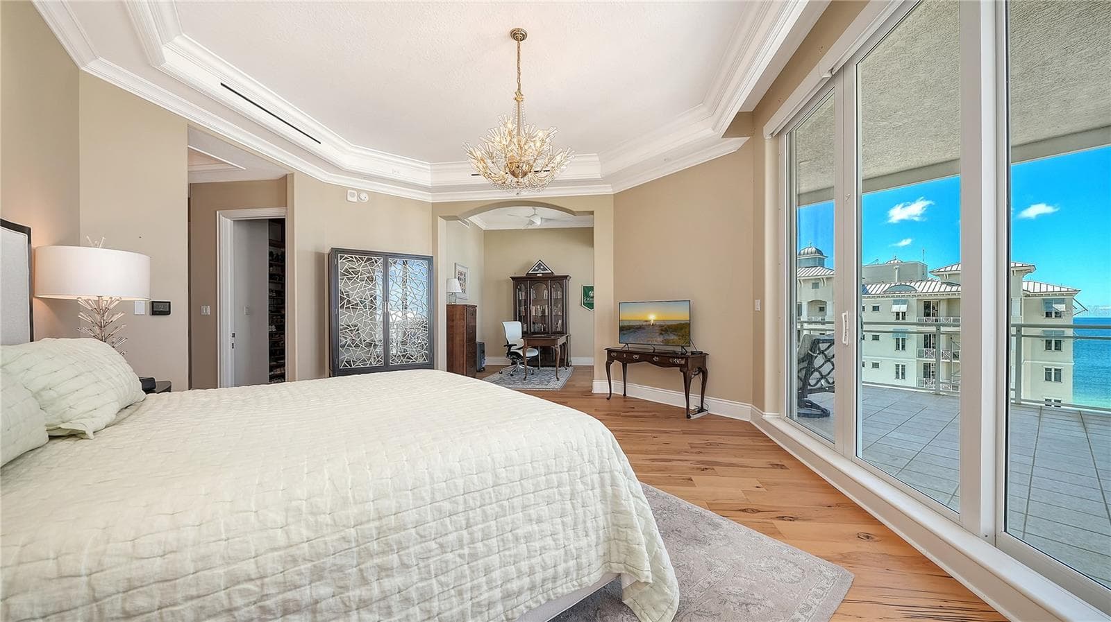 Condominium at 2050 BENJAMIN FRANKLIN DR #PH1102, SARASOTA, photo 32 of 58