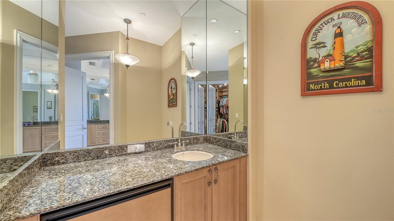 Condominium at 2050 BENJAMIN FRANKLIN DR #PH1102, SARASOTA, photo 33 of 58