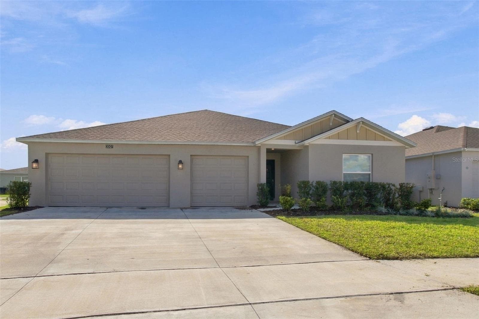 Built in 2025, this 3-bedroom, 2-bath home features a 3-car garage, an open-concept layout, and neutral finishes throughout. - 2007 FORAGE DR, KISSIMMEE