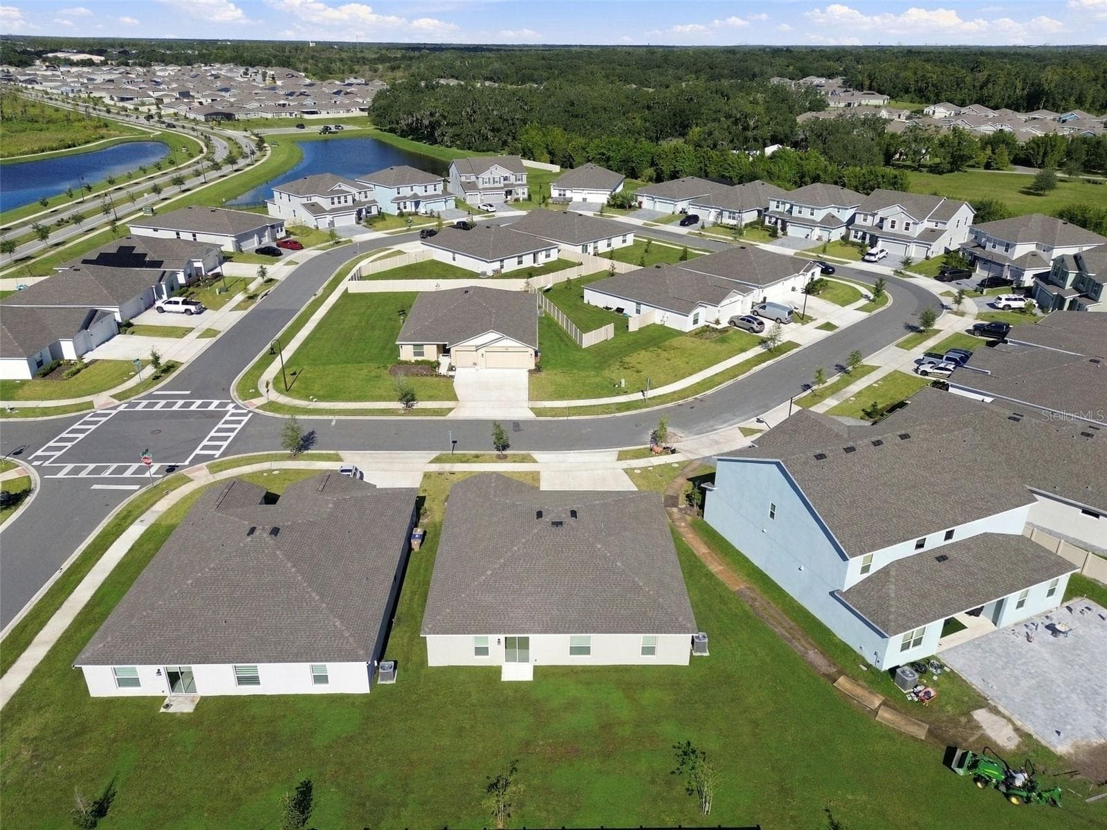 Built in 2025, this 3-bedroom, 2-bath home features a 3-car garage, an open-concept layout, and neutral finishes throughout. - 2007 FORAGE DR, KISSIMMEE