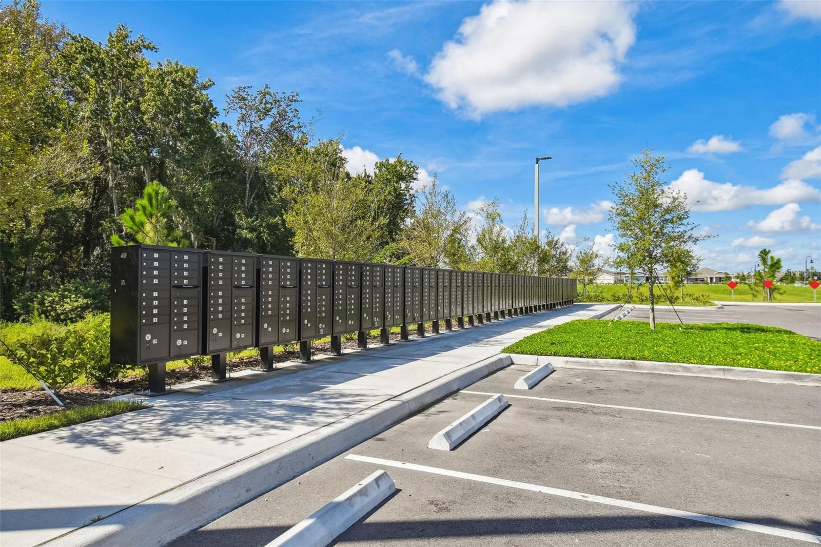 Storey Creek residents enjoy an array of amenities, including a resort-style pool, fitness center, clubhouse, tennis and basketball courts, volleyball court, playground, and walking trails. The low monthly HOA of $181 includes lawn maintenance. - 2007 FORAGE DR, KISSIMMEE