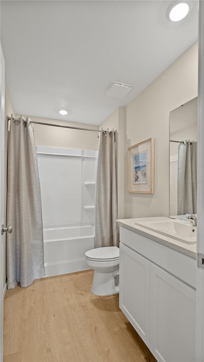 Single Family Residence at 6127 SWAMP BAY DR, EDGEWATER, photo 11 of 29
