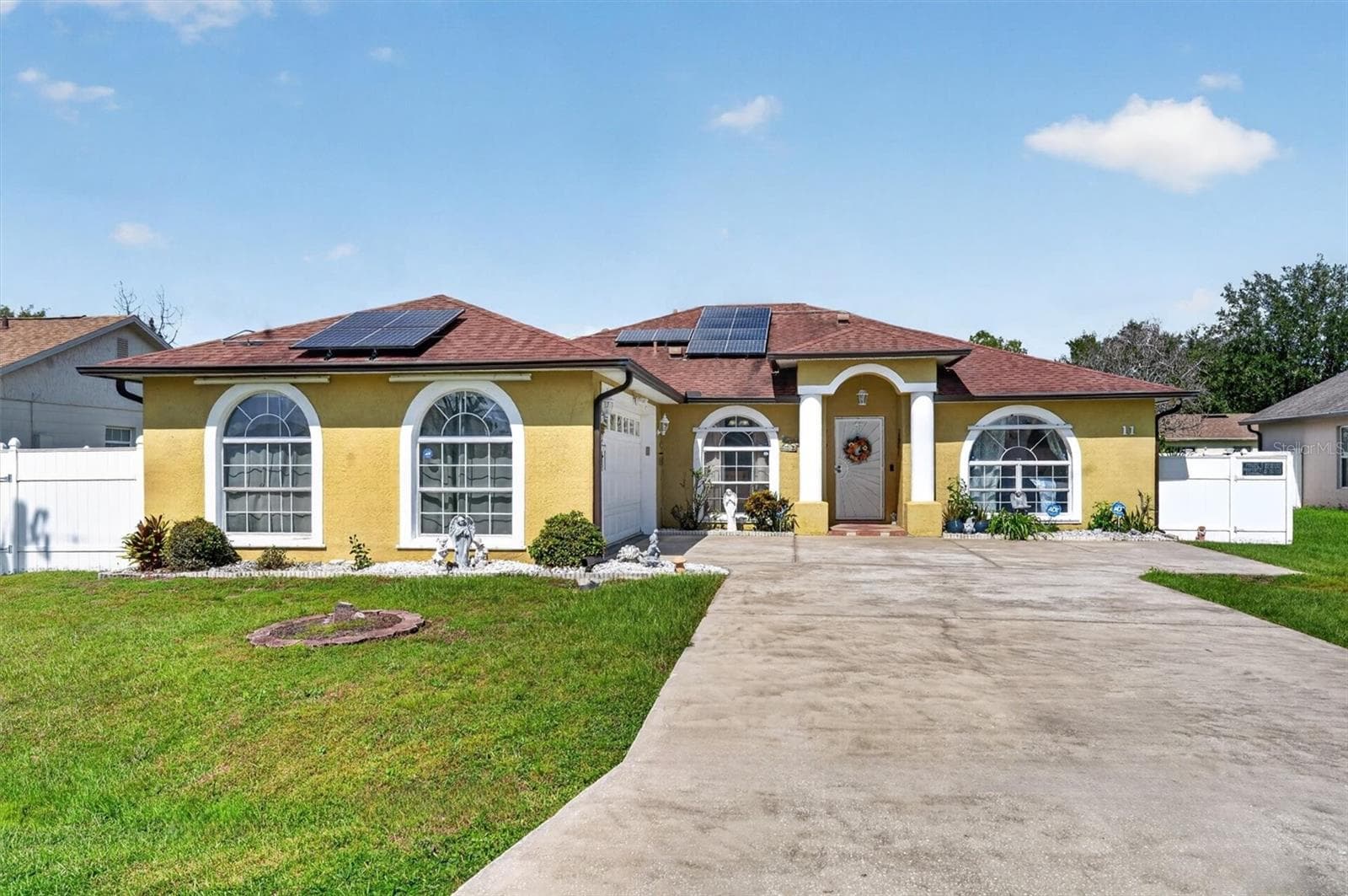 Single Family Residence at 11 YORK CT, KISSIMMEE, photo 6 of 30