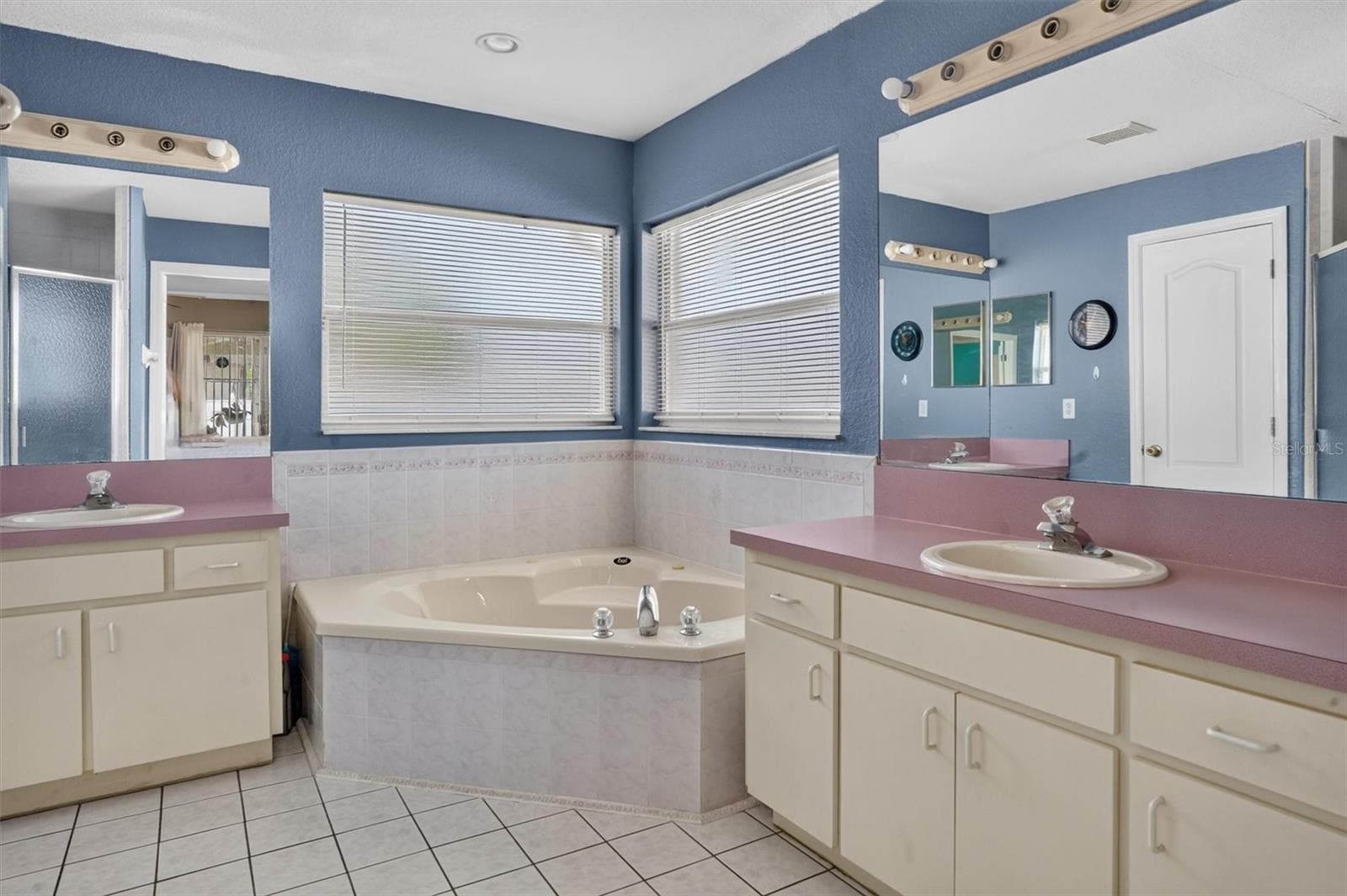 Single Family Residence at 11 YORK CT, KISSIMMEE, photo 15 of 30