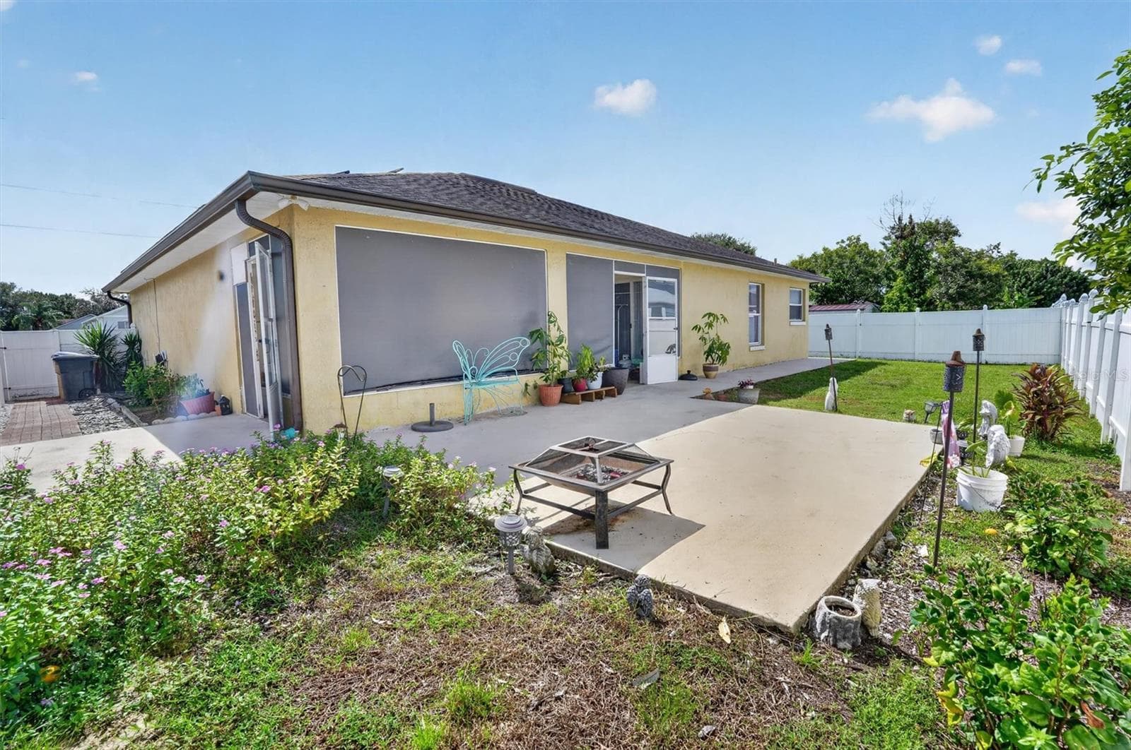 Single Family Residence at 11 YORK CT, KISSIMMEE, photo 27 of 30