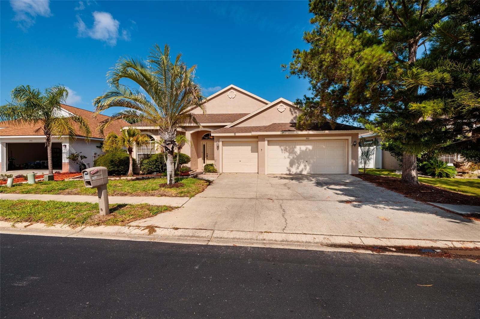Single Family Residence at 1805 WOOD BEND ST, TARPON SPRINGS, photo 3 of 26