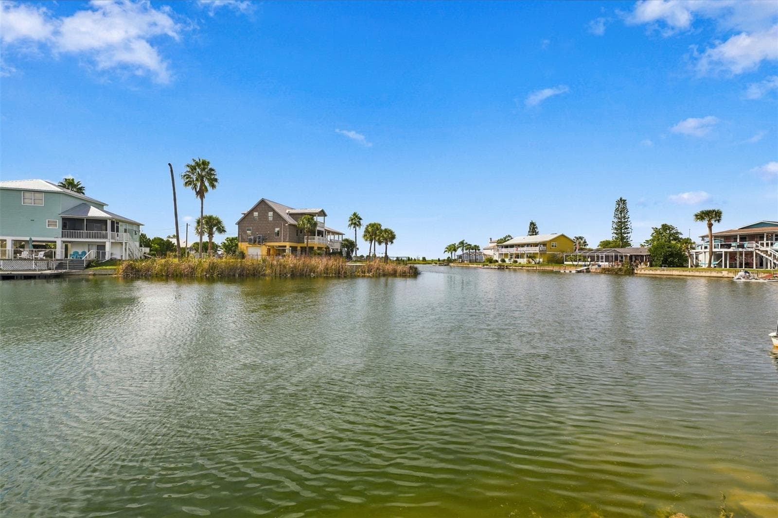 3425 CRAPE MYRTLE DR