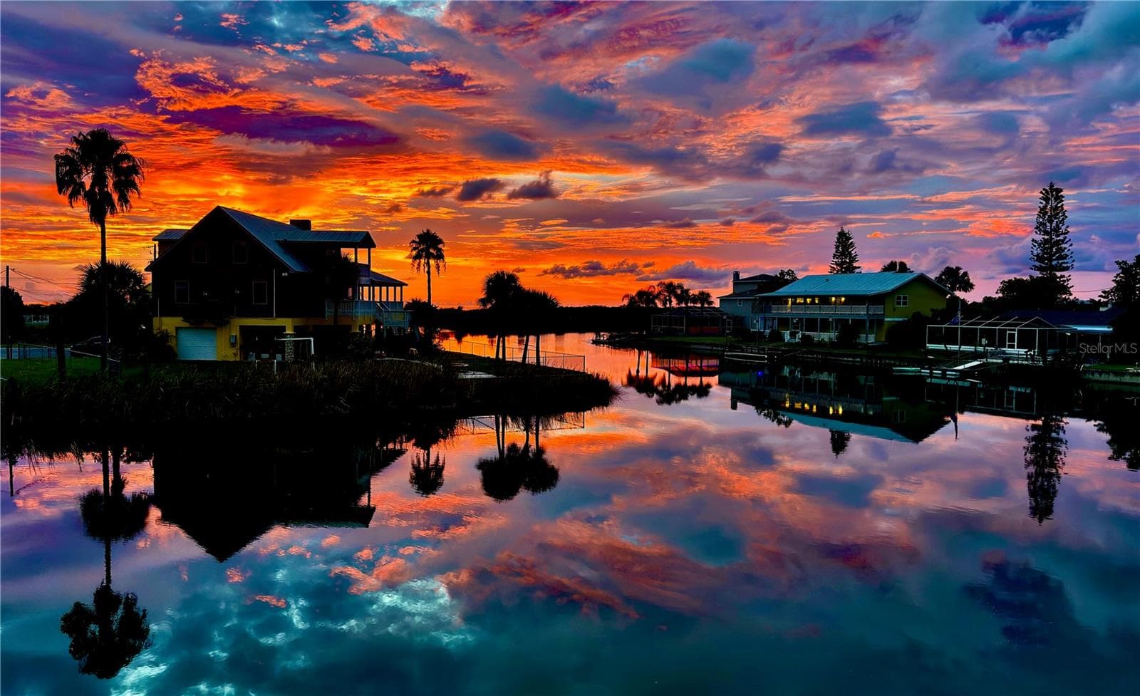 Professional photo of actual sunset from back deck - 3425 CRAPE MYRTLE DR, HERNANDO BEACH