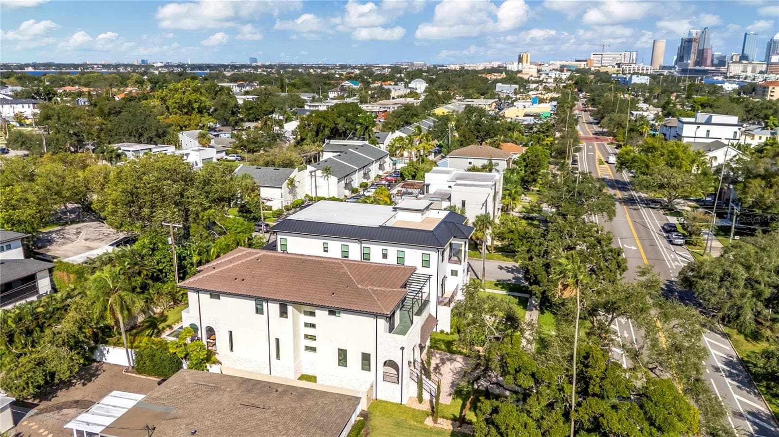 Single Family Residence at 502 E DAVIS BLVD, TAMPA, photo 77 of 80