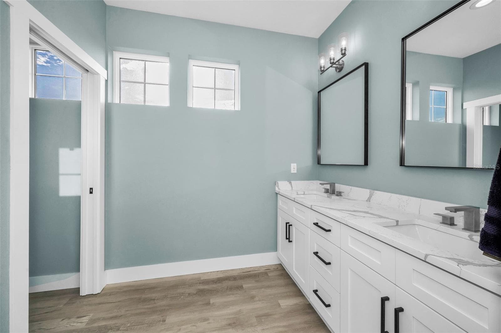 Upper level full bath - 5650 EGRETS PL, NEW PORT RICHEY