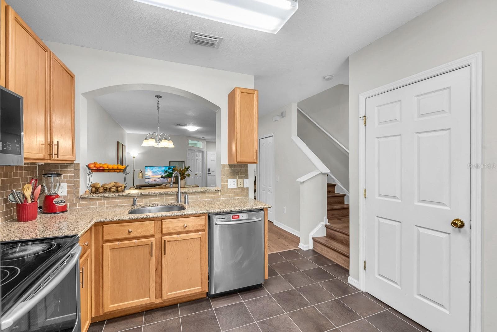 Townhouse at 5819 FISHHAWK RIDGE DR, LITHIA, photo 13 of 29