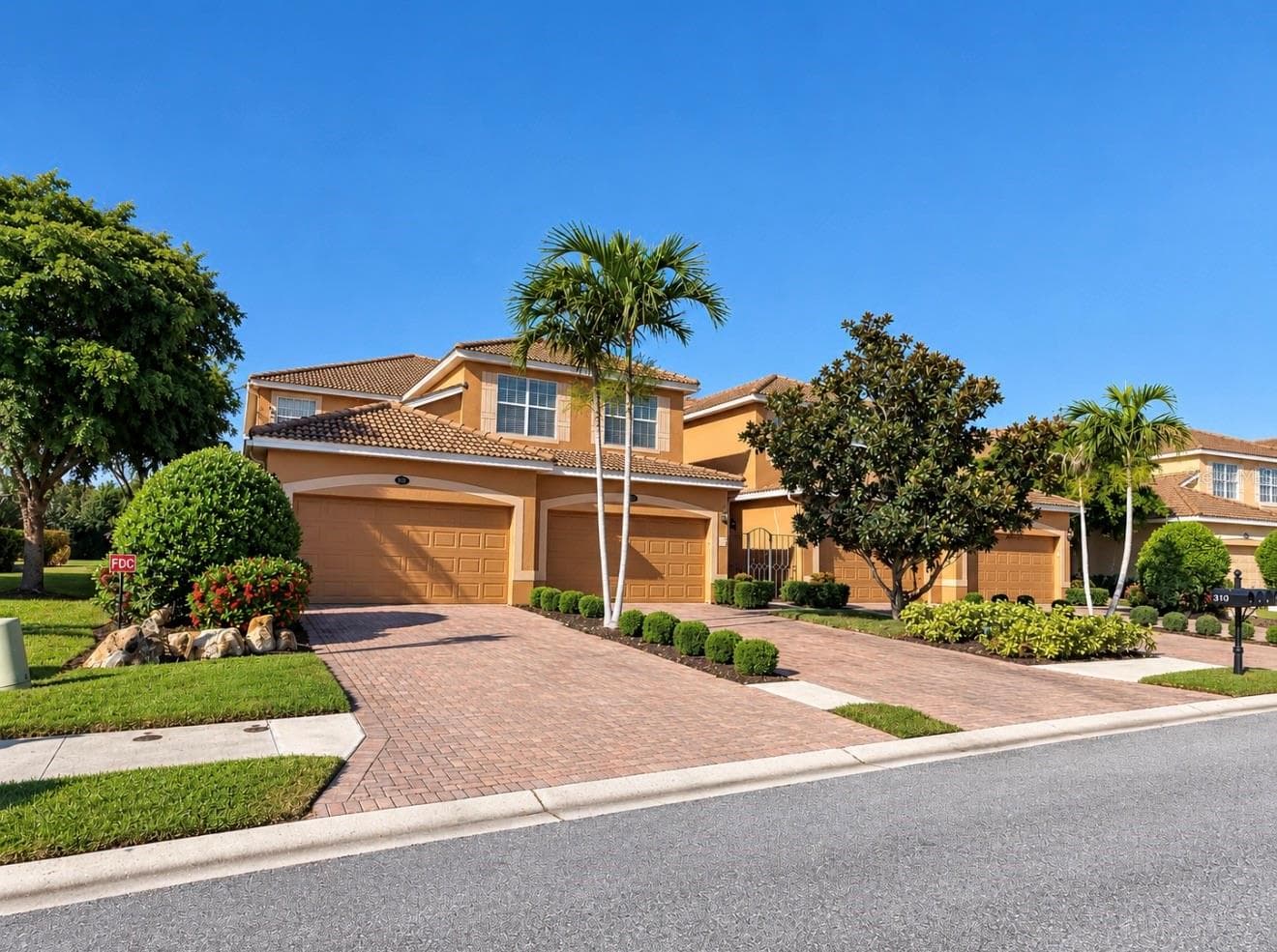 310 WINDING BROOK LN #102